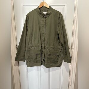 J.Jill utility green jacket button front with pockets size XL soft material